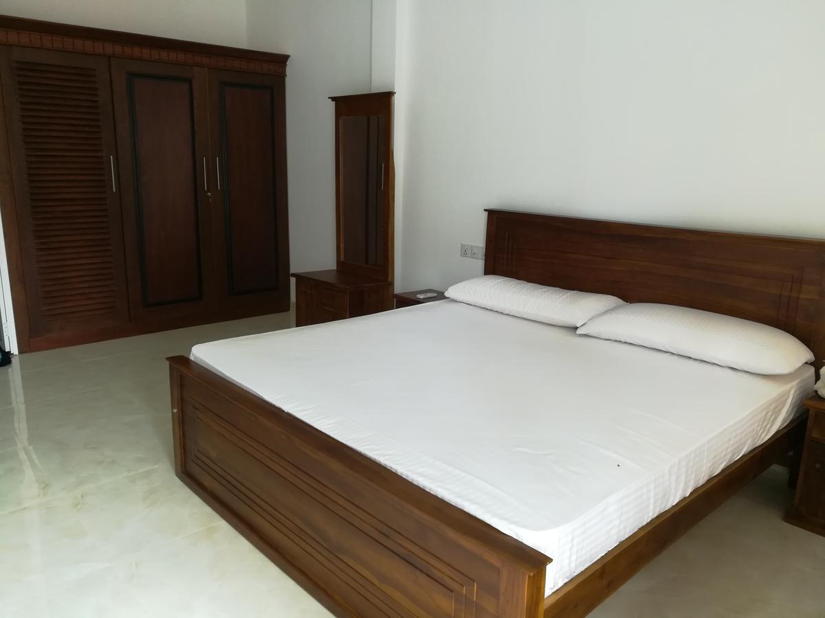 Sea Breeze Hotel Bentota Kültér fotó